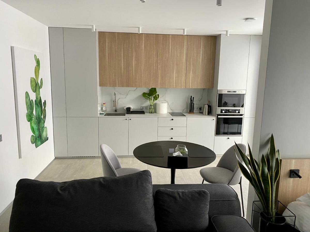 Apartment Caсtus 1 *
